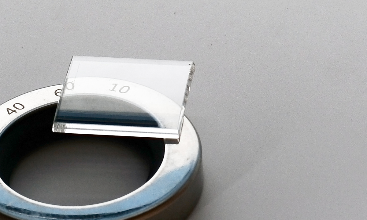 凸面（拱形或者橋形）藍(lán)寶石水晶玻璃表鏡