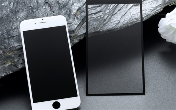 激光切割技術(shù)在藍(lán)寶石手機(jī)鏡面加工中的應(yīng)用