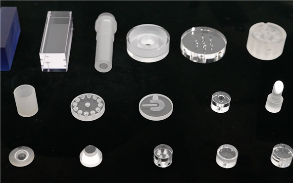 In which industries can sapphire glass replace quartz glass